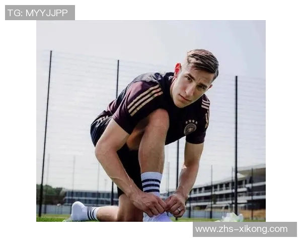 德天空报道施洛特贝克与聚勒因伤缺席多特今日训练情况